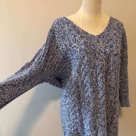 Express Marled Blue Cable Knit Tunic Sweater Medium Dolman Sleeves High Low - Picture 2 of 12